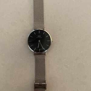 Daniel Wellington Watch - Stainless Steel